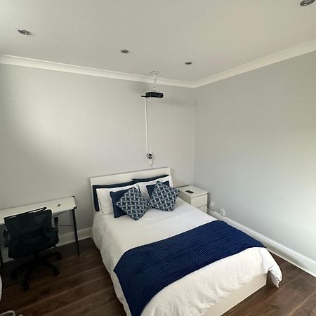 Liverpool Street Blue Bedroom 런던 외부 사진