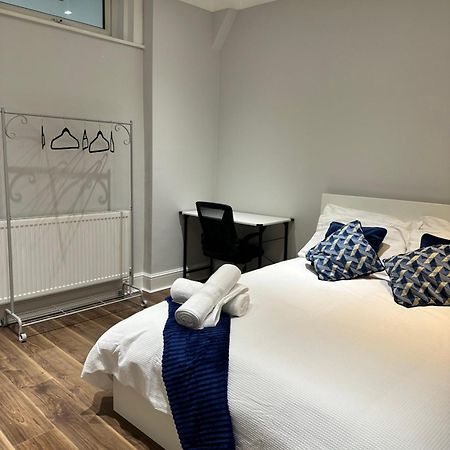 Liverpool Street Blue Bedroom 런던 외부 사진